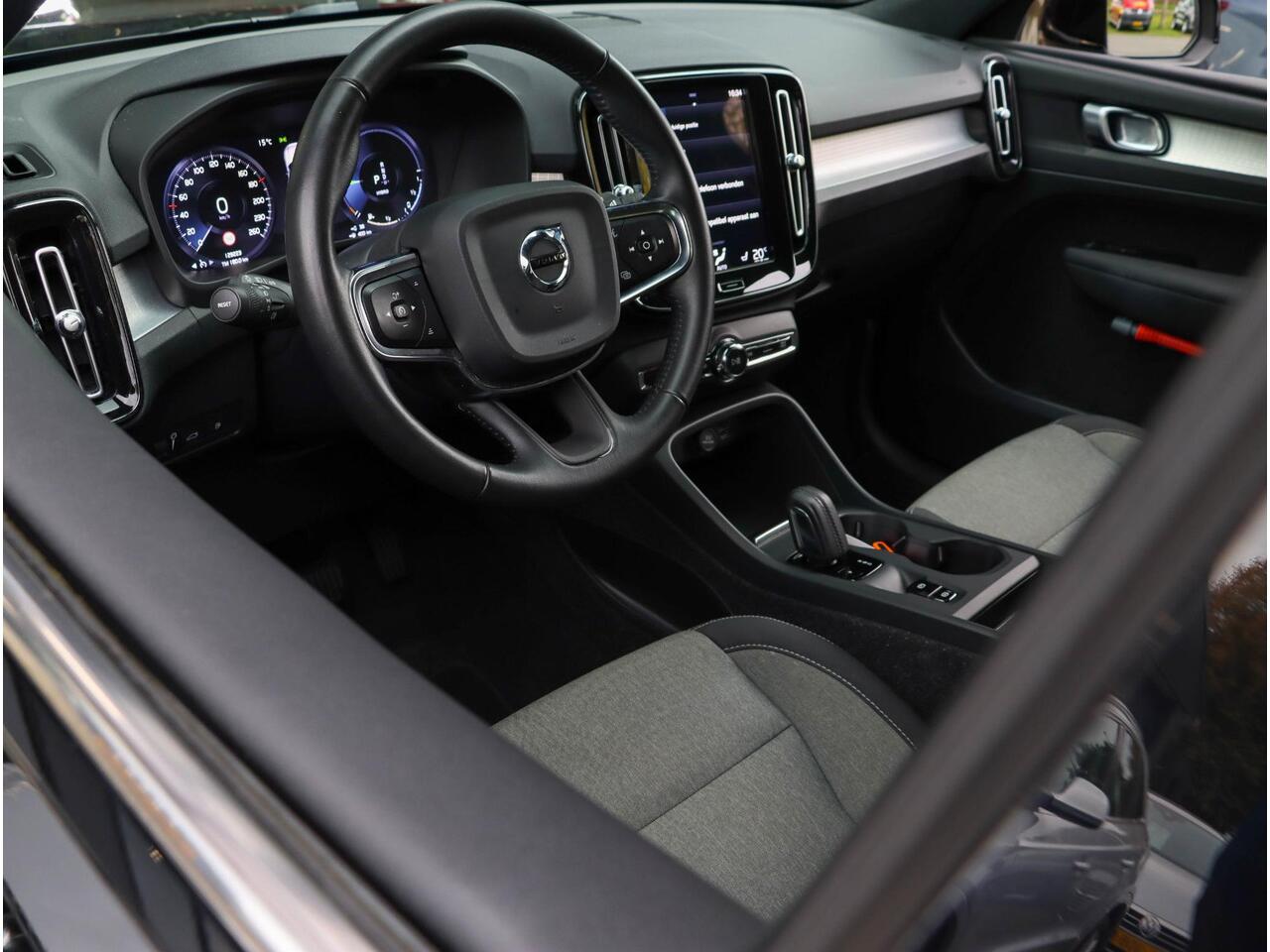 Volvo XC40 T4 Recharge Inscription Expression 211PK Stoel/stuurverwarming