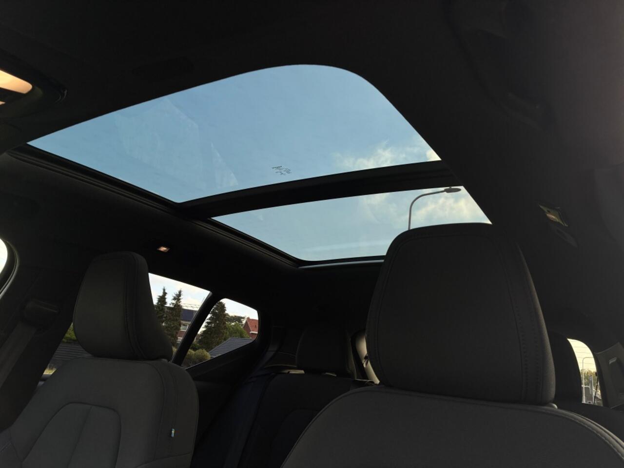 Volvo XC40 Recharge Twin Pro 408Pk [ SOH 93% Harman Kardon Nav DAB Panorama