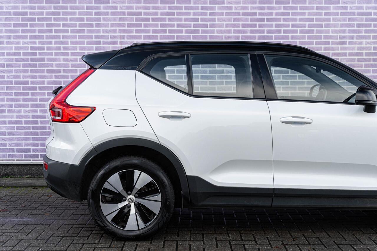 Volvo XC40 1.5 T4 Recharge R-Design Expression | Harman Kardon Audio | Stoel - / Stuurvewarming | Adaptive Cruise Control | Parkeerverwarming | Dodehoekdetectie | Parkeer Camera | Parkeer sensoren Voor + Achter | Volvo On Call |