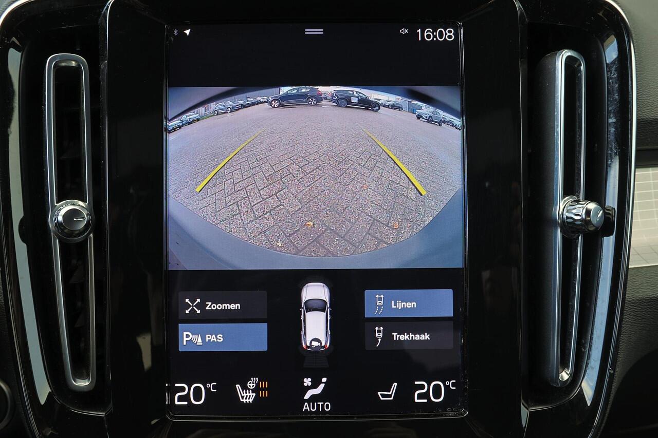 Volvo XC40 T5 Recharge Inscription - IntelliSafe Assist - Adaptieve LED koplampen - Parkeercamera achter - Verwarmde voorstoelen & stuur - Parkeersensoren voor & achter - Draadloze tel. lader - Extra getint glas - Elektr. inklapbare trekhaak - 19' LMV