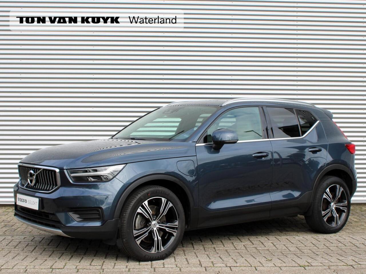 Volvo XC40 1.5 T4 Recharge Inscription Expression Automaat / Panoramadak / Leder interieur / Privacy Glass / 19" velgen