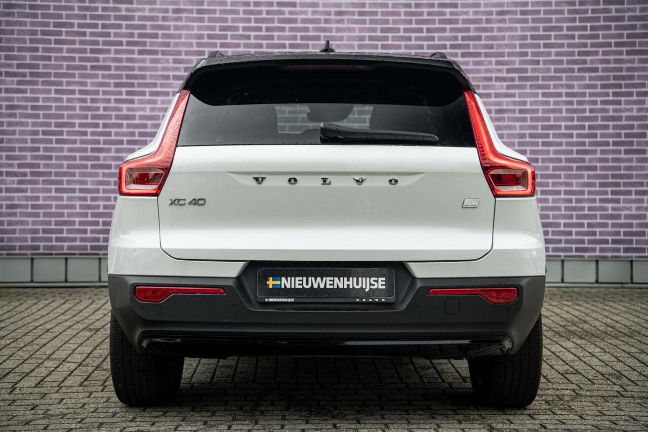 Volvo XC40 T5 Plug in-hybride R-Design | Trekhaak | Panoramadak | Parkeercamera | Stoel+stuurwiel Verwarming | Adapt Cruise | Getint glas