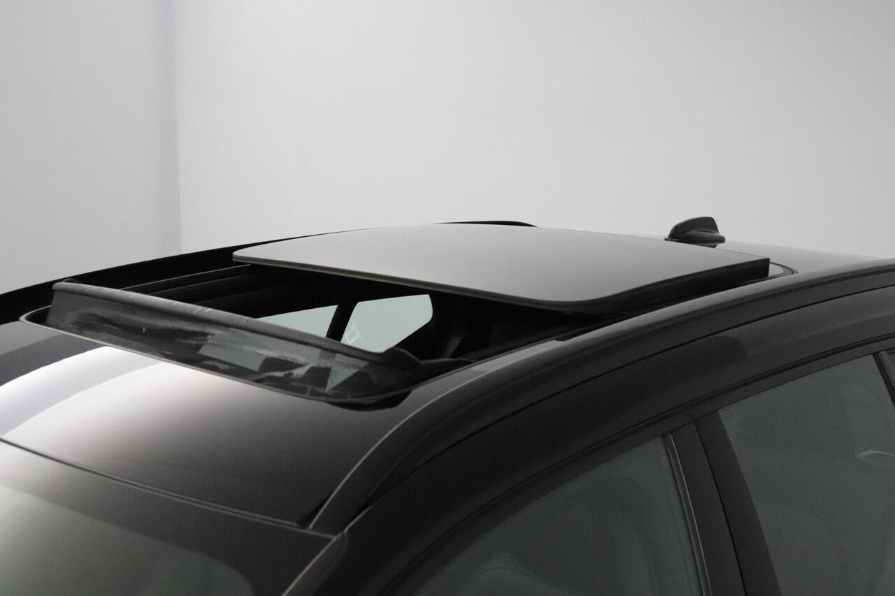 Volvo XC40 1.5 T4 Recharge R-Design | Harman/Kardon Audio | Panoramadak | Camera |