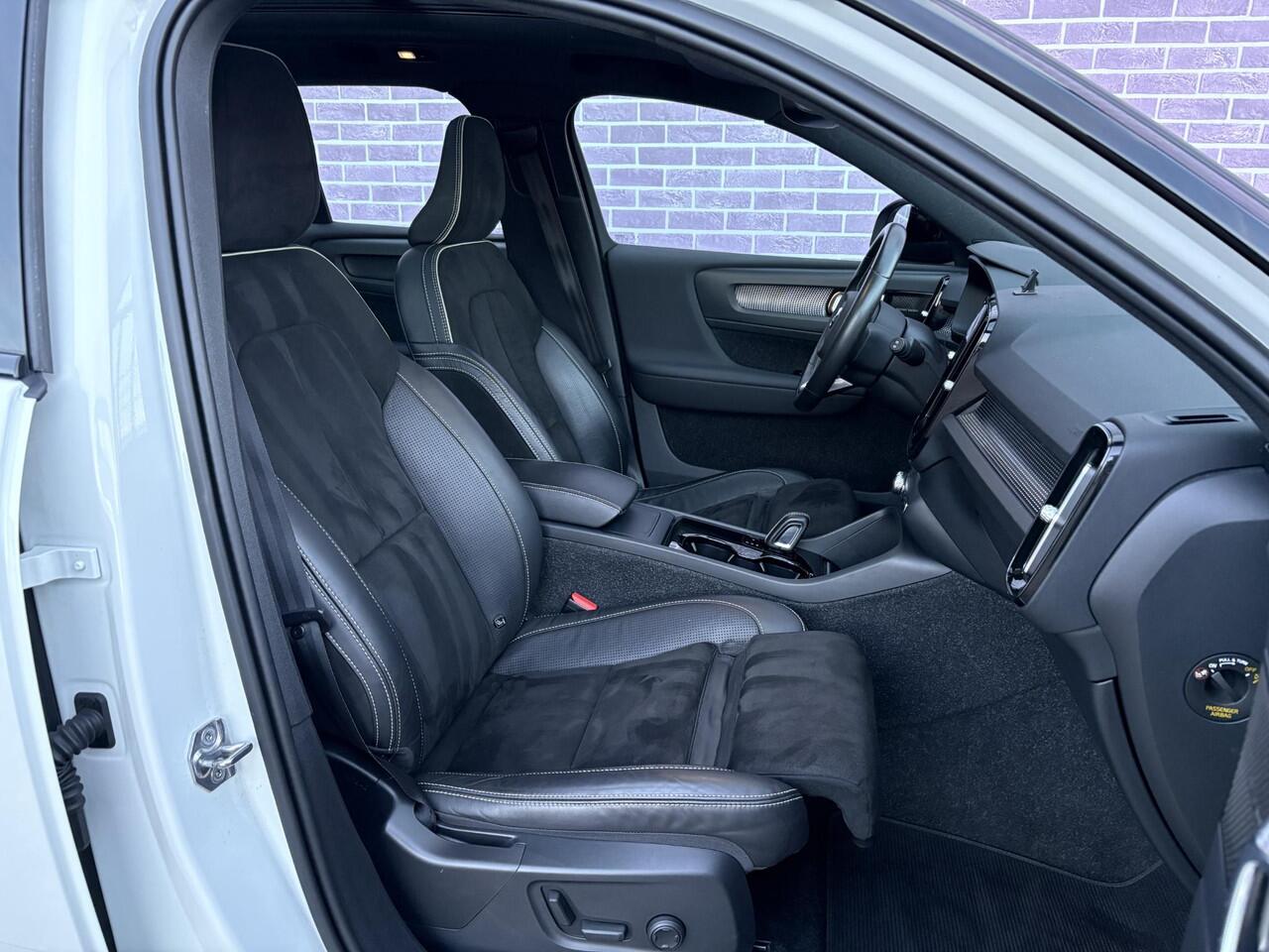 Volvo XC40 Recharge P8 AWD R-Design | Adaptieve cruise controle | Blis | Panorama Schuifdak | 360º Camera | Harman/Kardon | Adaptive LED koplampen | Memory | VOL