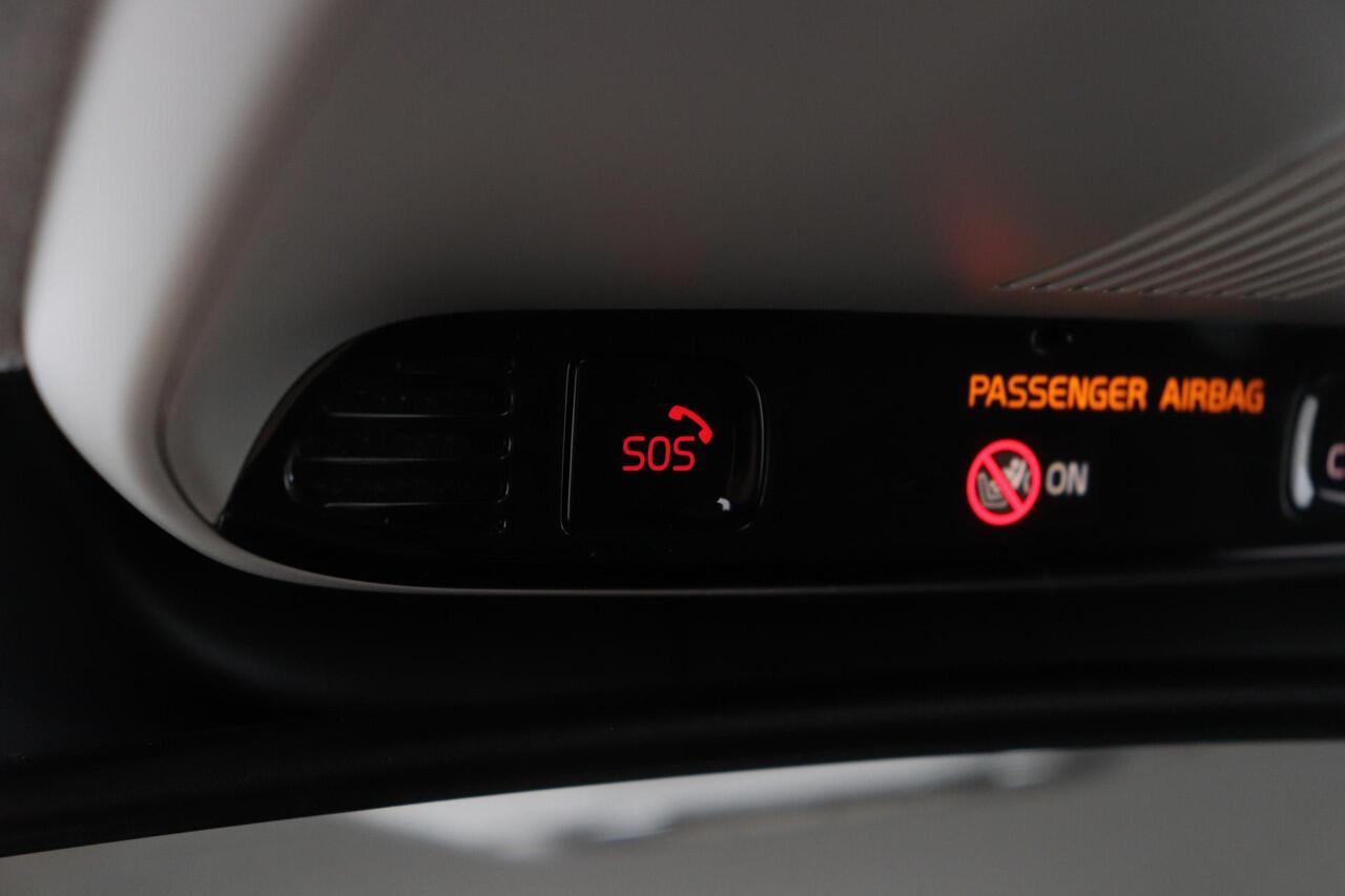 Volvo XC40 T2 Momentum | Stoel+Stuurverwarming | Camera | Apple Carplay | DAB | Elektrische Achterklep