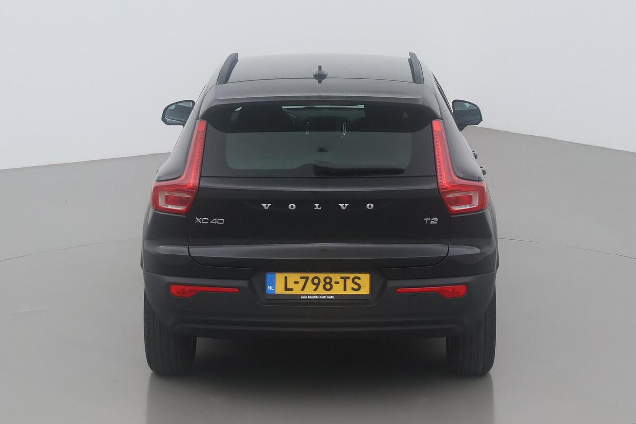 Volvo XC40 T2 Momentum | Stoel+Stuurverwarming | Camera | Apple Carplay | DAB | Elektrische Achterklep
