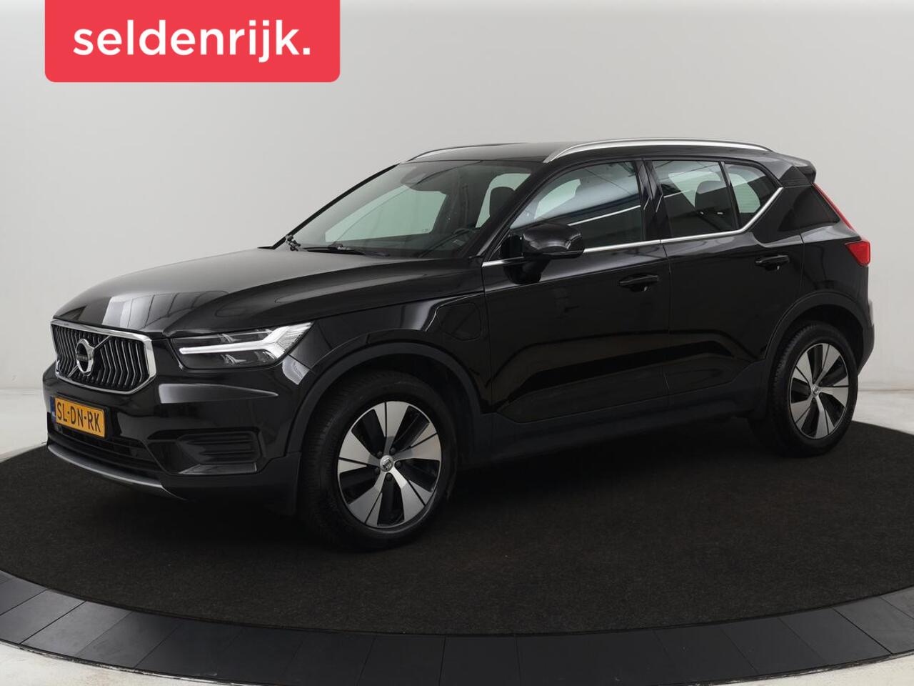 Volvo XC40 1.5 T4 Recharge Business | Adaptive cruise | Camera | Carplay | Navigatie | Full LED | 18'' | Parkeerhulp | Digital Cockpit | PHEV | Plug In