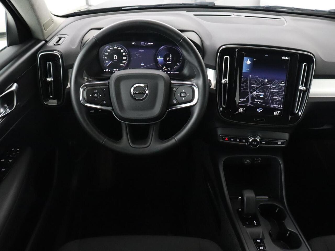 Volvo XC40 1.5 T4 Recharge Business | Adaptive cruise | Camera | Carplay | Navigatie | Full LED | 18'' | Parkeerhulp | Digital Cockpit | PHEV | Plug In