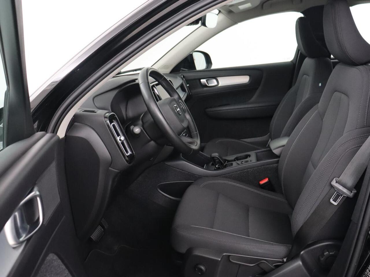 Volvo XC40 1.5 T4 Recharge Business | Adaptive cruise | Camera | Carplay | Navigatie | Full LED | 18'' | Parkeerhulp | Digital Cockpit | PHEV | Plug In