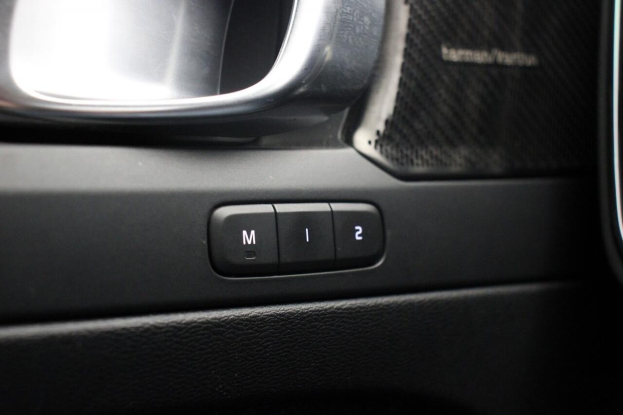 Volvo XC40 Recharge P8 AWD R-Design - Carplay, panorama, Leer, Camera, Navi, Cruise