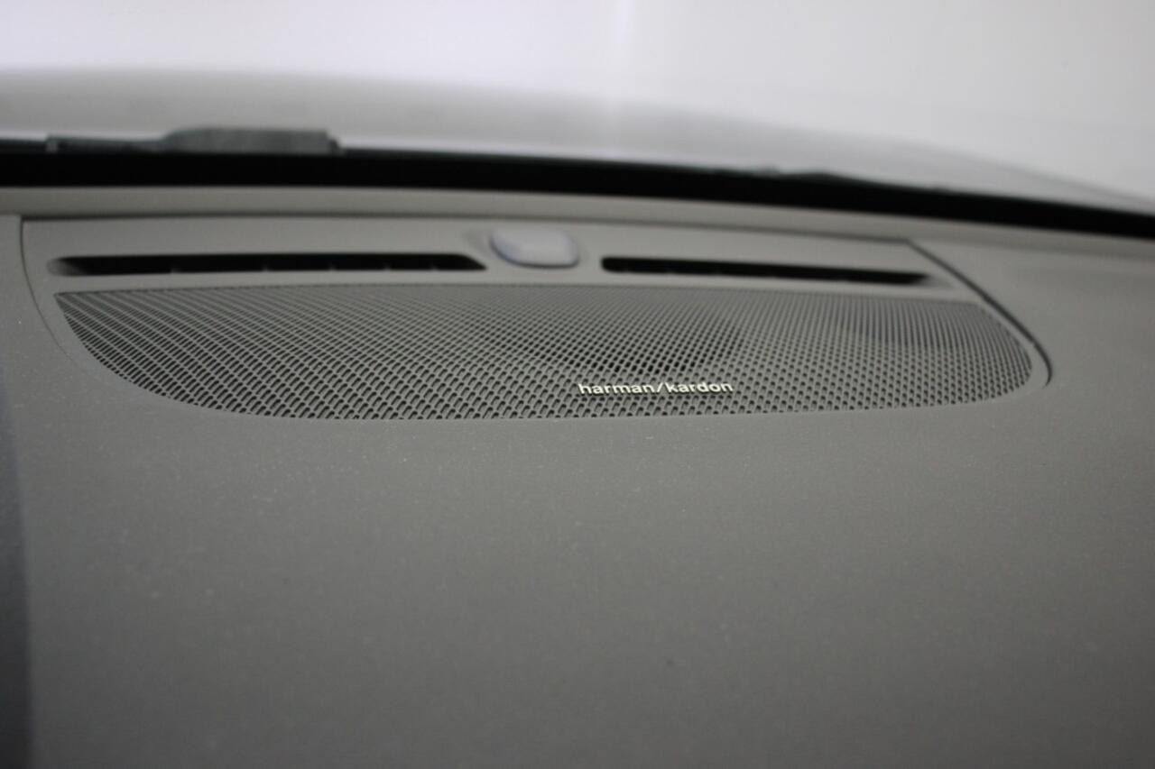 Volvo XC40 P8 Recharge Twin Pro - Carplay, Panorama, 360 Camera, Leer, Navi, Stoelverw. SOH 91%