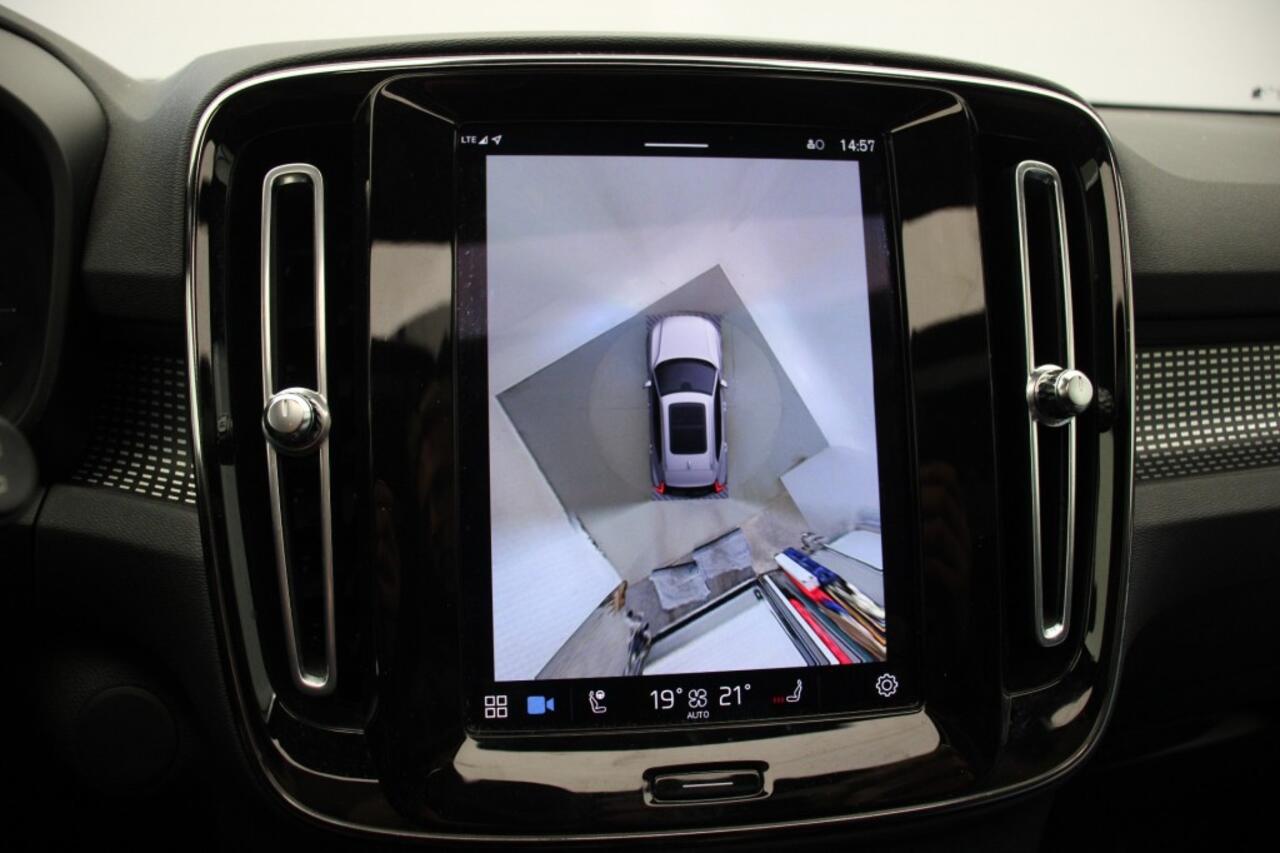 Volvo XC40 P8 Recharge Twin Pro - Carplay, Panorama, 360 Camera, Leer, Navi, Stoelverw. SOH 91%
