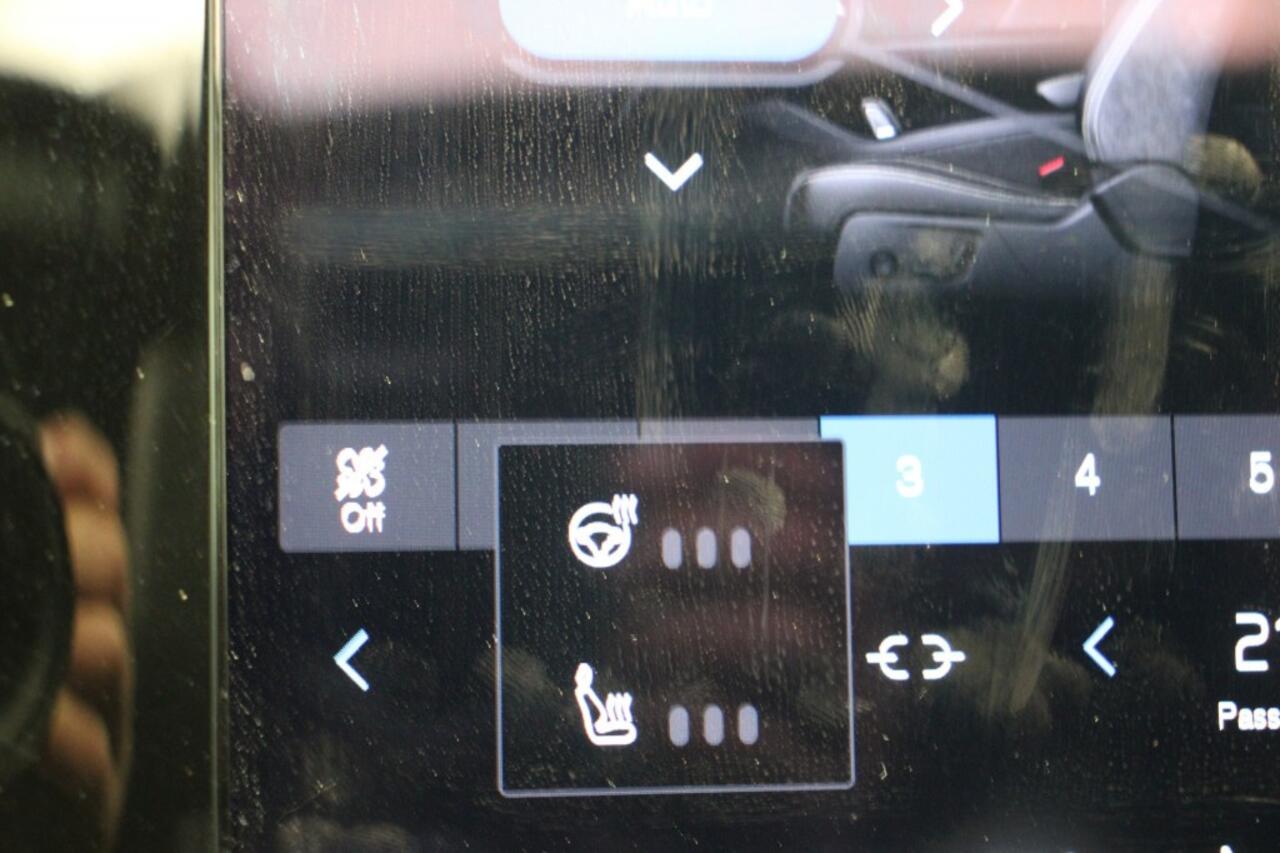 Volvo XC40 P8 Recharge Twin Pro - Carplay, Panorama, 360 Camera, Leer, Navi, Stoelverw. SOH 91%