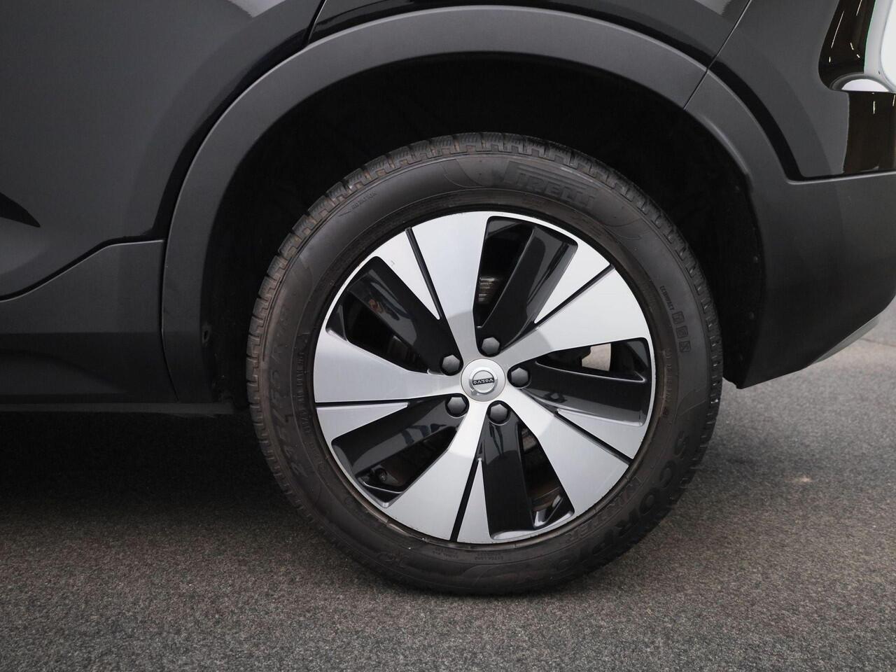 Volvo XC40 T4 Recharge Inscription Expression | Automatische Achterklep | Elektrisch Verstelbare Stoelen | Memoryseats |