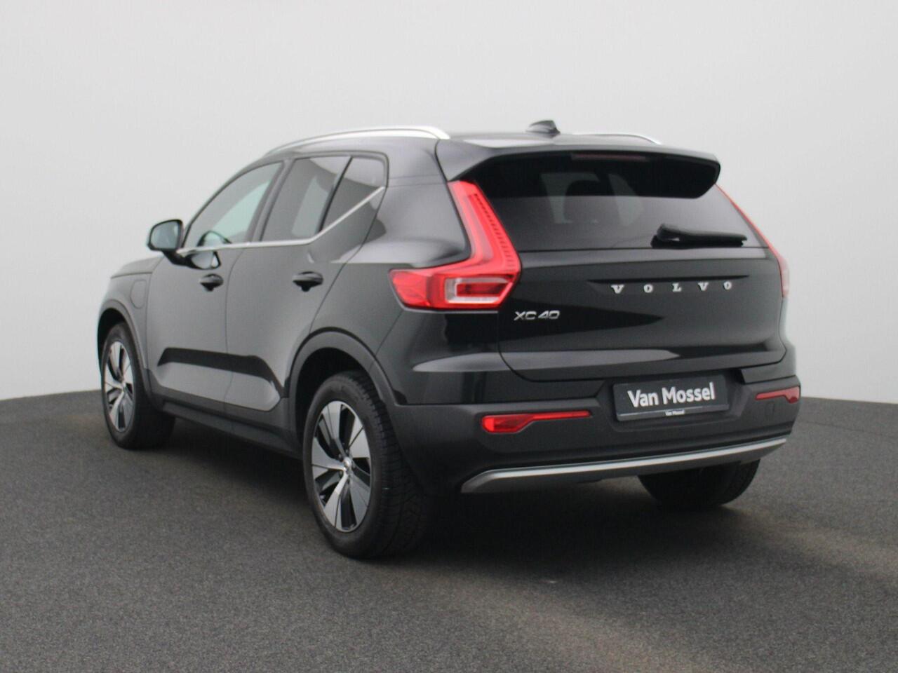 Volvo XC40 T4 Recharge Inscription Expression | Automatische Achterklep | Elektrisch Verstelbare Stoelen | Memoryseats |