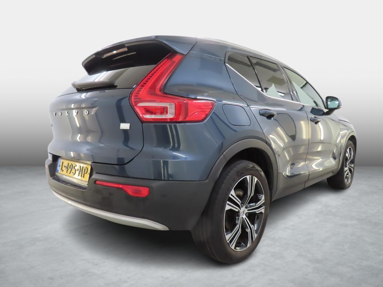 Volvo XC40 1.5 T4 Recharge Inscription | Trekhaak | Adaptieve cruise | Camera | Leder | Stoelverwarming | Stuurverwarming | Volvo on Call | Pilot assist | Draadloze lader |