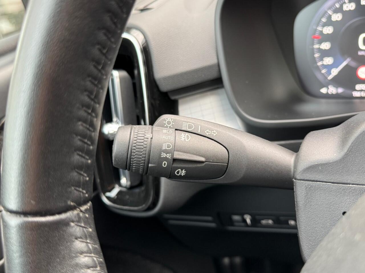 Volvo XC40 1.5 T5 Recharge Inscription - navi - carplay/android elec achterklep