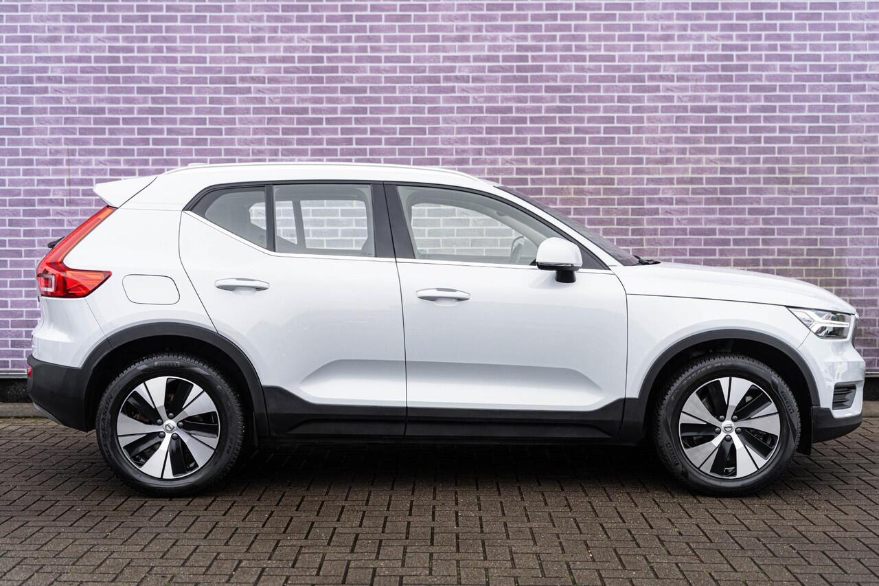 Volvo XC40 T5 Plug-in Hybrid Inscription Expression | Navigatie | Cruise Control | DAB+ radio | 2-zone climate control | Apple Carplay / Android Auto | Volvo On Call | Keyless |