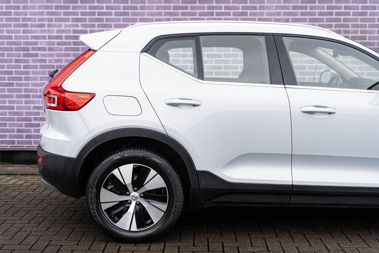 Volvo XC40 T5 Plug-in Hybrid Inscription Expression | Navigatie | Cruise Control | DAB+ radio | 2-zone climate control | Apple Carplay / Android Auto | Volvo On Call | Keyless |