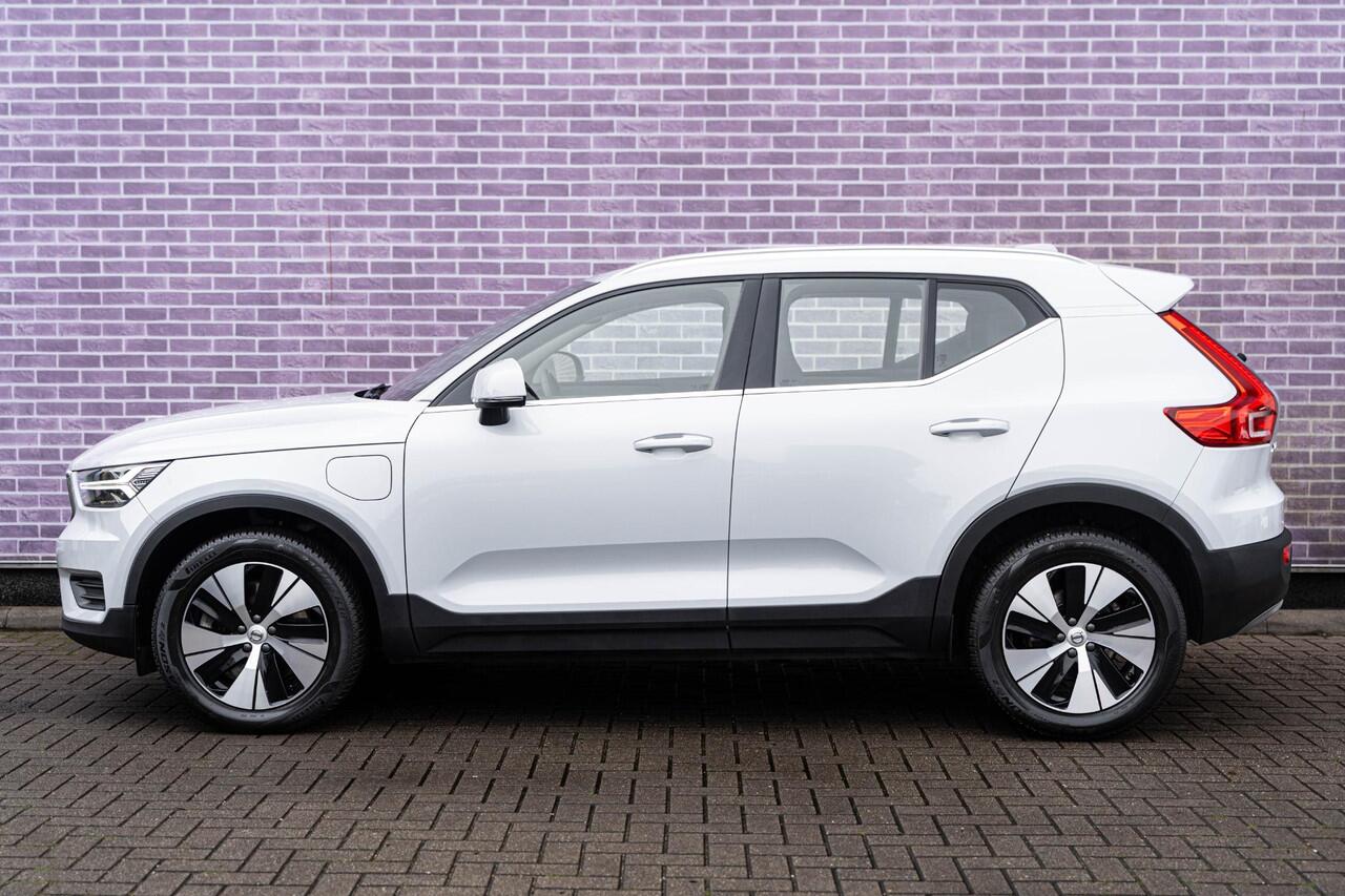 Volvo XC40 T5 Plug-in Hybrid Inscription Expression | Navigatie | Cruise Control | DAB+ radio | 2-zone climate control | Apple Carplay / Android Auto | Volvo On Call | Keyless |