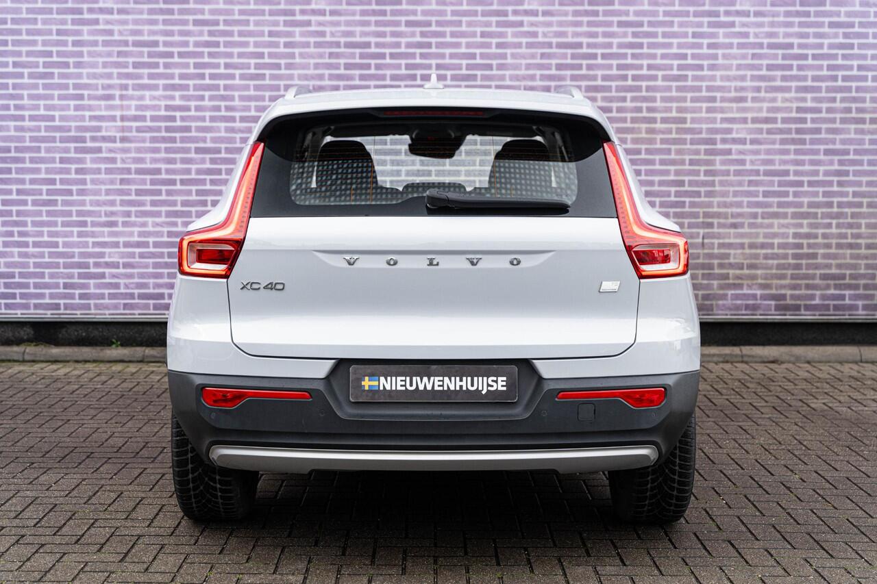 Volvo XC40 Plug-in Hybrid T5 Inscription Expression | Camera | Adaptive Cruise Control | DAB | Climate control | Parkeersensoren Voor + Achter | Carplay | Volvo On Call |