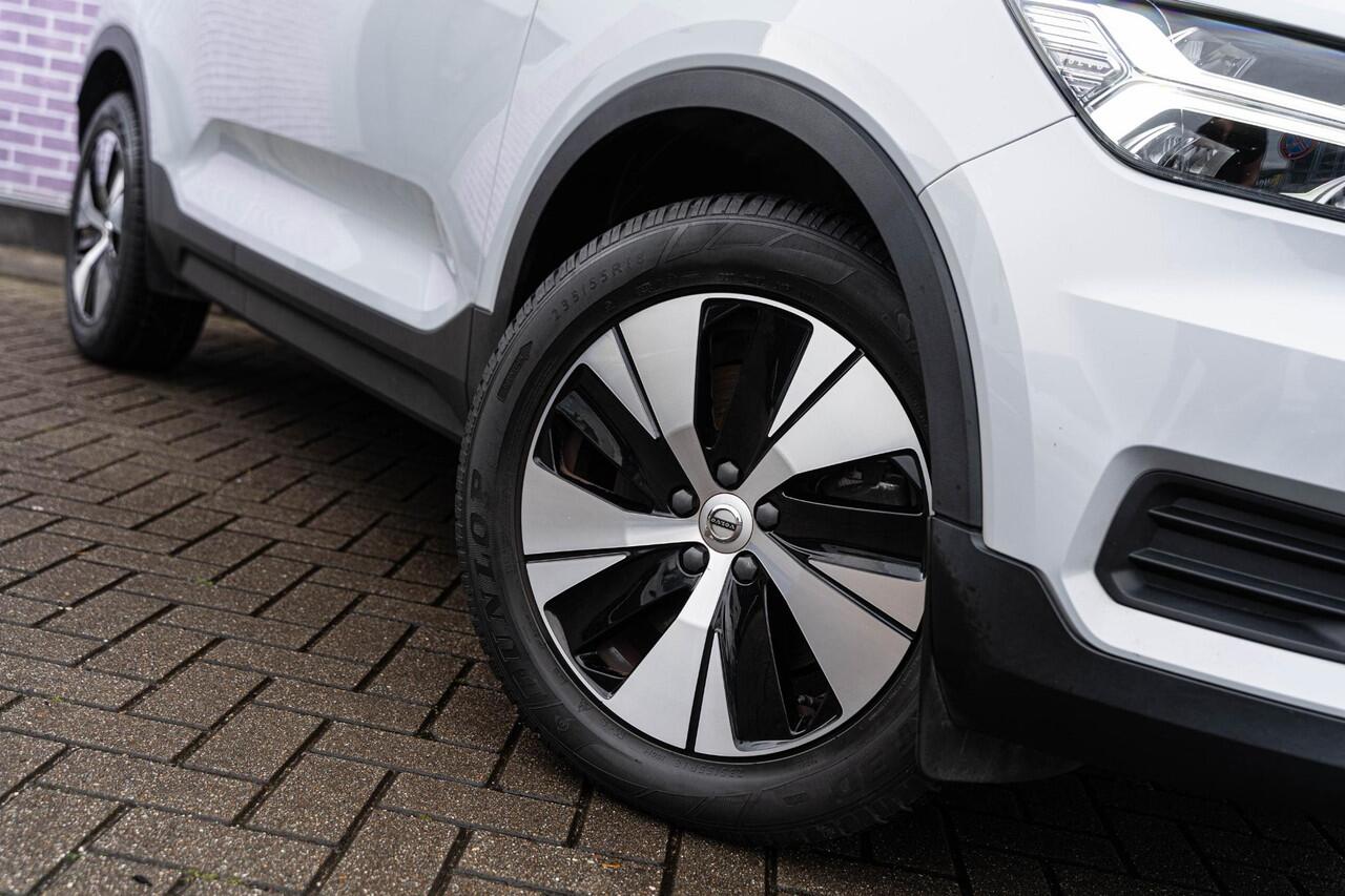 Volvo XC40 Plug-in Hybrid T5 Inscription Expression | Camera | Adaptive Cruise Control | DAB | Climate control | Parkeersensoren Voor + Achter | Carplay | Volvo On Call |