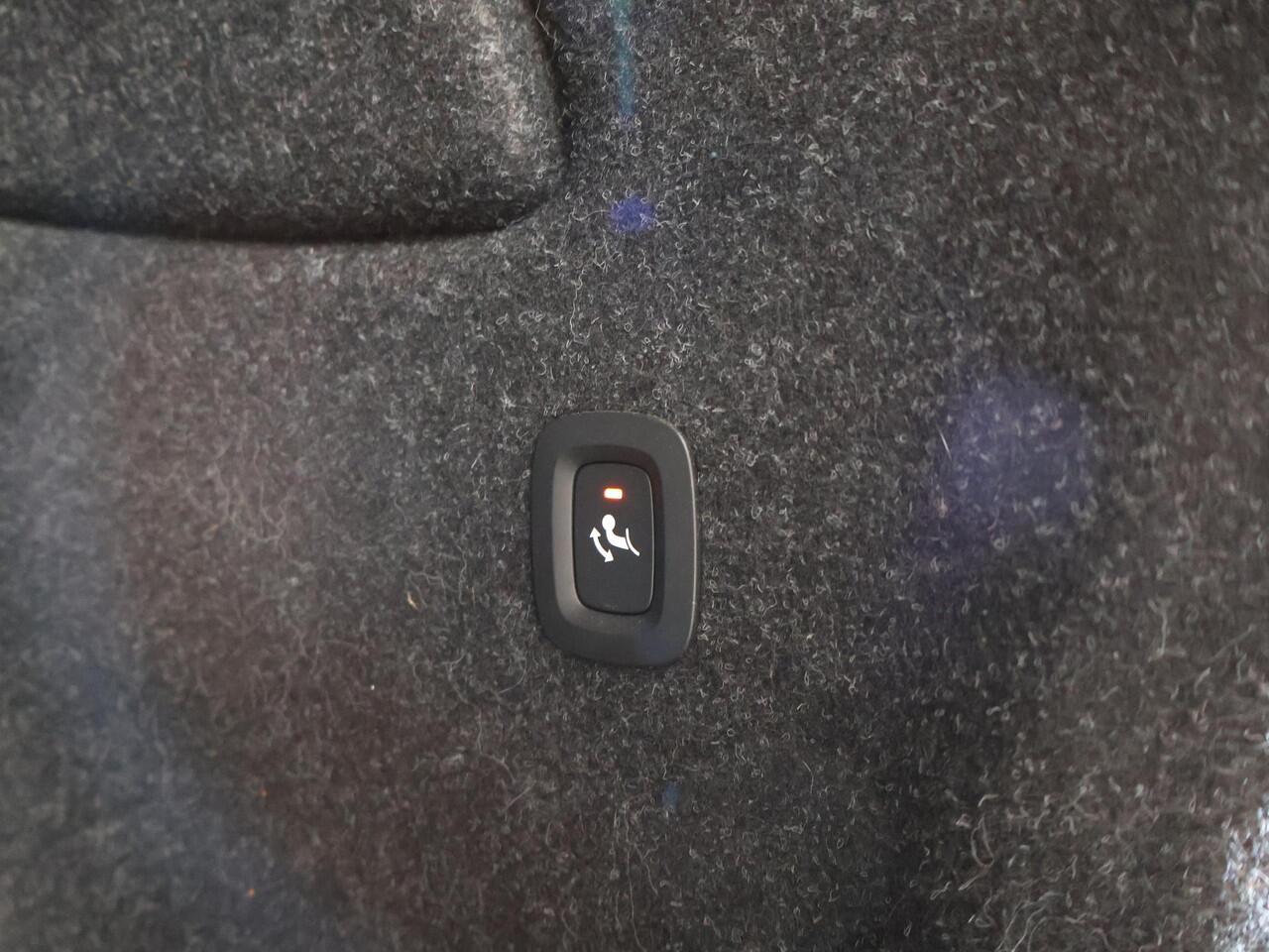 Volvo XC40 1.5 T4 RECHARGE 211 PK AUT. INSCRIPTION + TREKHAAK | LEDER | HARMAN/KARDON | STOELVERW. V+A | ADAPTIVE CRUISE