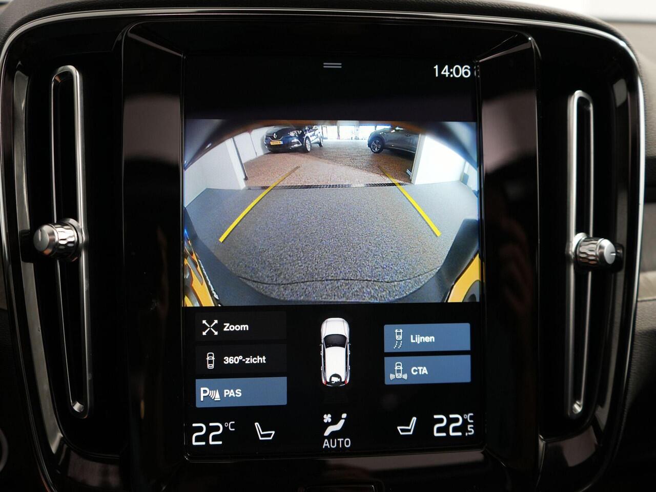 Volvo XC40 1.5 T4 Recharge Inscription Expression | BLIS | Pano | H&K | 360 Camera | Leer |