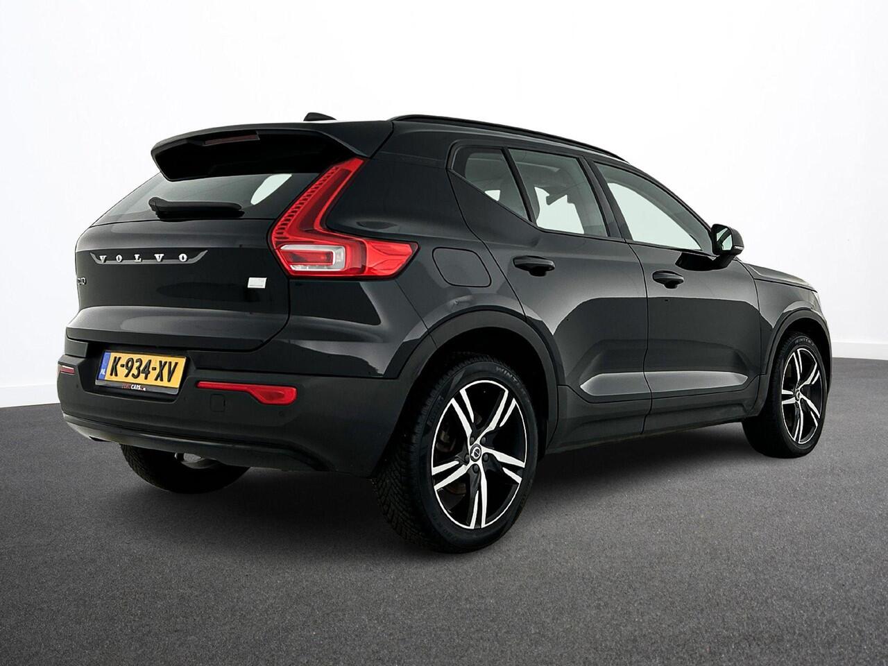 Volvo XC40 1.5 T4 Recharge R-Design Expression Auto. Navigatie Apple Carplay/ Android Auto Camera Parkeersensoren achter Adaptive Cruise Control Full Led Virtual Cockpit Climate Control Lichtmetalen velgen
