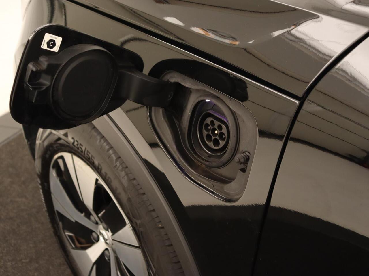 Volvo XC40 1.5 T4 Recharge Inscription Expression | Trekhaak | Carplay | Navigatie | Climate control | Parkeerhulp | Cruise control | Full LED | PHEV | Plug In