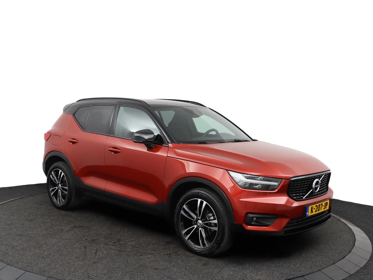 Volvo XC40 1.5 T2 R-Design Parkeer sensoren | Dodehoek | Dealer onderhouden | Parkeercamera | Elektrische kofferklep