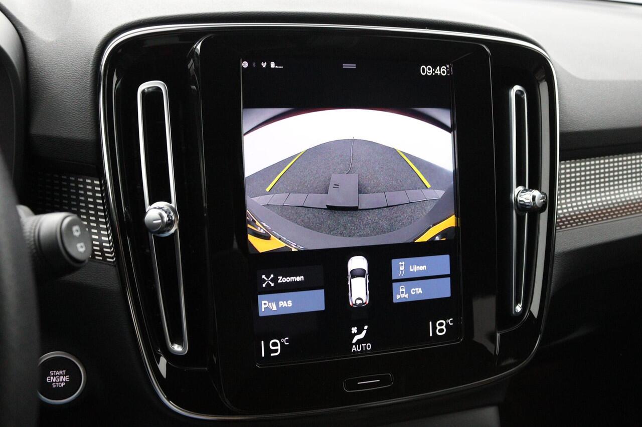 Volvo XC40 1.5 T2 R-Design Parkeer sensoren | Dodehoek | Dealer onderhouden | Parkeercamera | Elektrische kofferklep
