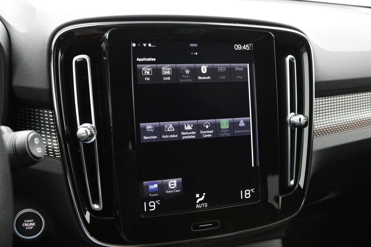 Volvo XC40 1.5 T2 R-Design Parkeer sensoren | Dodehoek | Dealer onderhouden | Parkeercamera | Elektrische kofferklep