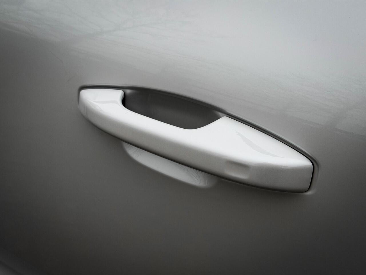 Volvo XC40 1.5 T5 Recharge R-Design Expression Panorama|360 camera|Trekhaak|Winterpack