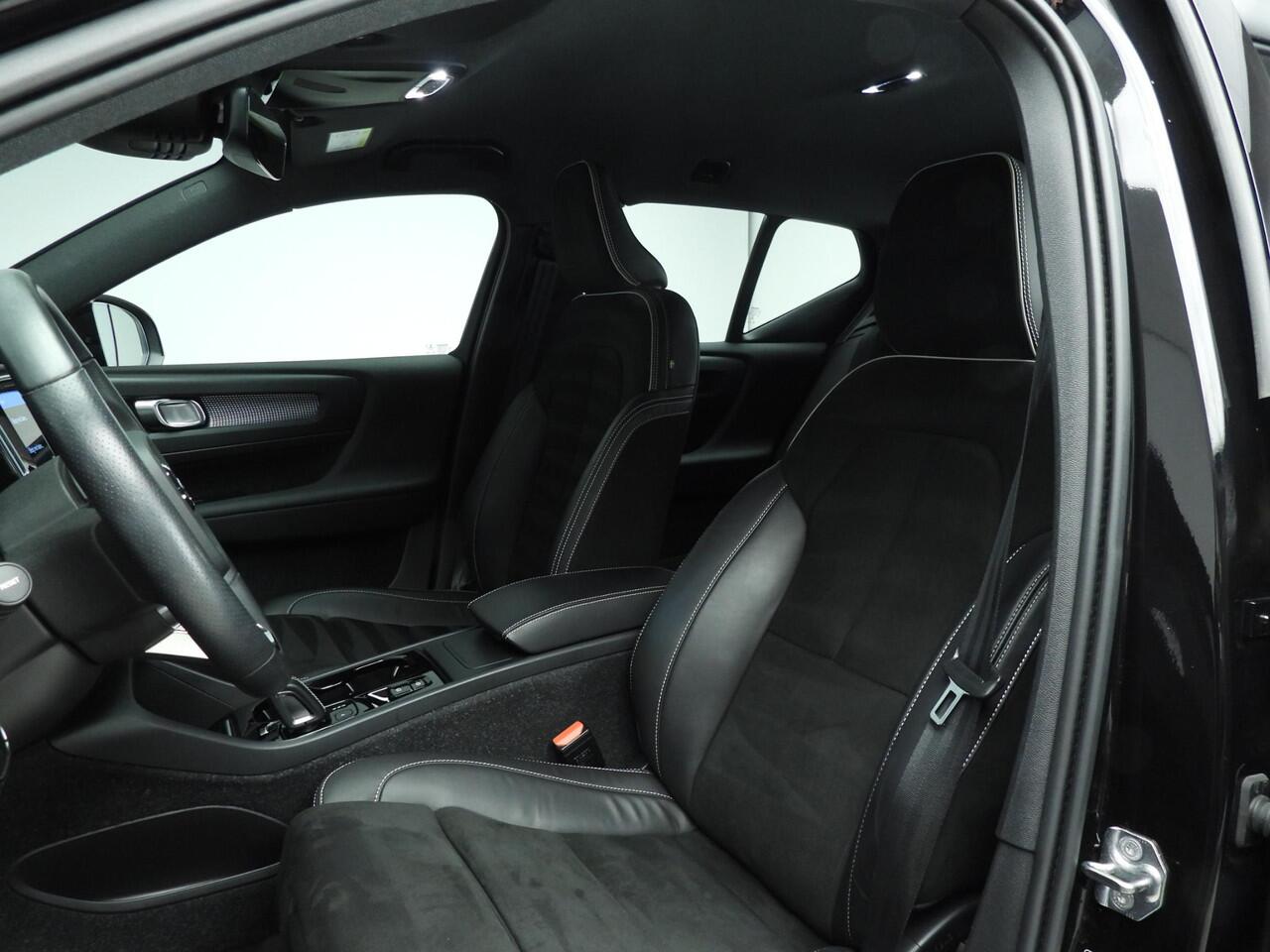 Volvo XC40 2.0 B4 Inscription | Navi | CarPlay | 18" | Camera | LED