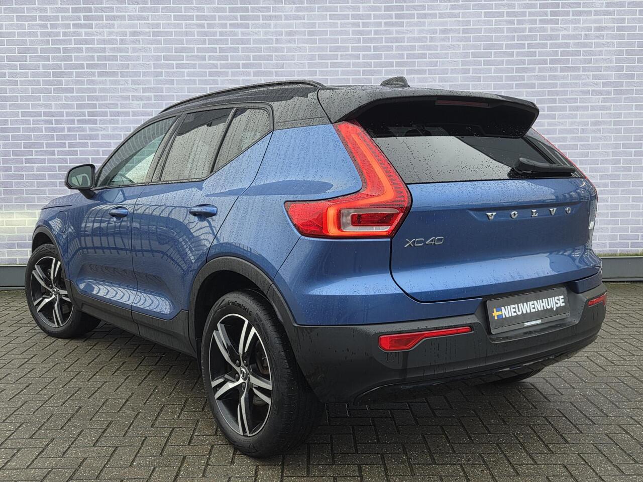 Volvo XC40 T5 Plug-in Hybride R-Design Aut. | Adaptive Cruise Control | Trekhaak | Dodehoekdetectie | Harman-Kardon Audio | Navigatie | Climate Control | Stoelverwarming/Stuurwielverwarming