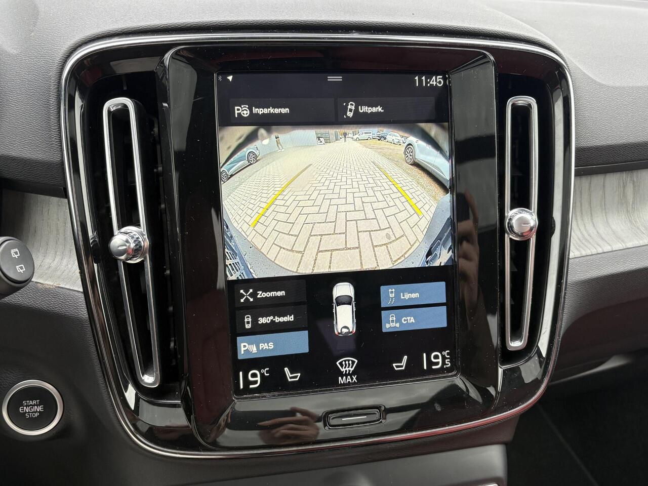 Volvo XC40 1.5 T5 Recharge Business Pro / Plug-in Hybrid / SOH 91,7% / Schuif & Kanteldak / Achteruitrijcamera / Stoel & Stuurverwarming / Harman&Kardon Audio / Elektrische Achterklep /