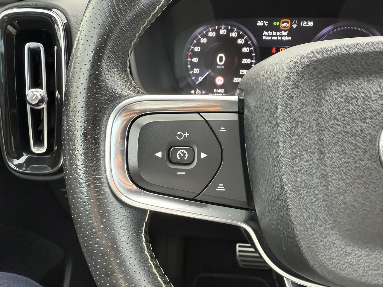 Volvo XC40 1.5 T4 Recharge R-Design 210pk | Parking pack | Draadloos opladen | PHEV | 1.800kg Trekgewicht