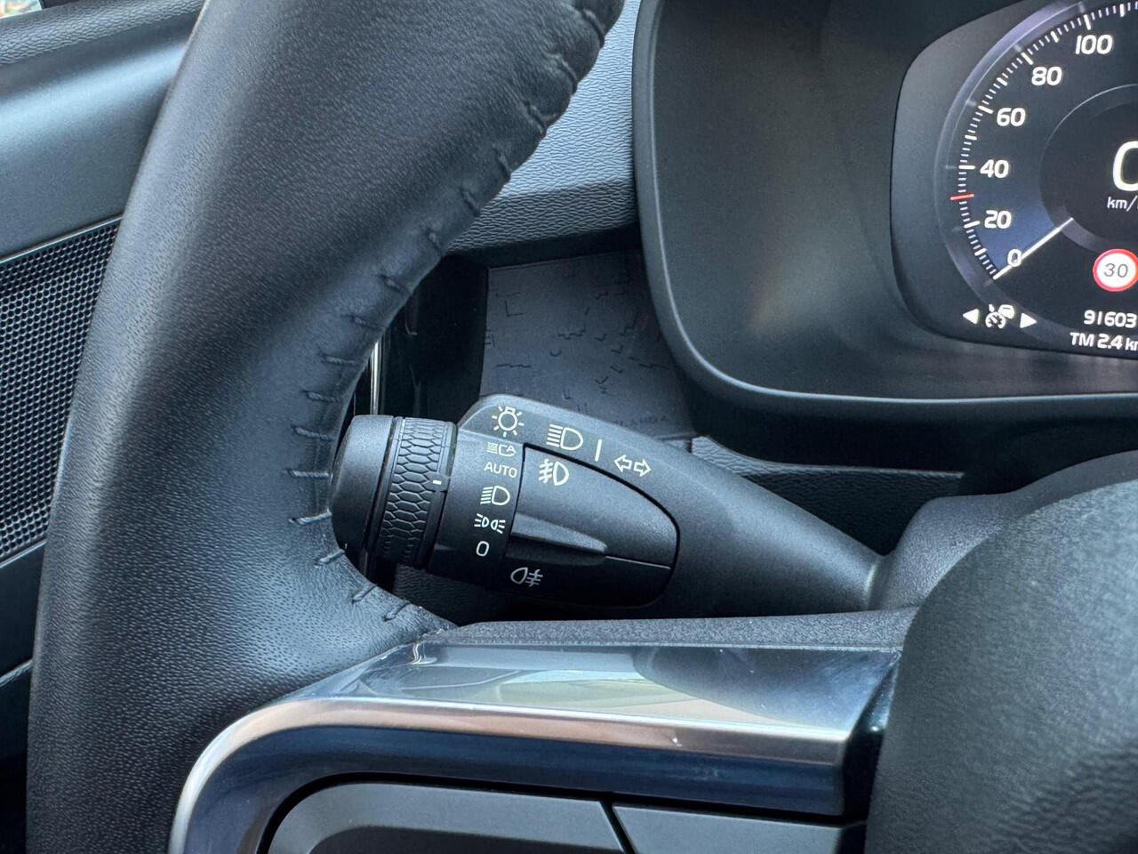 Volvo XC40 1.5 T4 Recharge R-Design Expression NL AUTO | CAMERA | PANO |