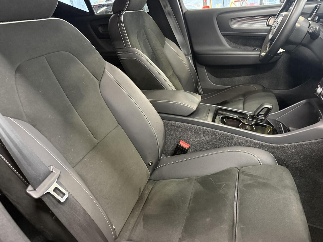 Volvo XC40 Recharge Plus 20 inch Park Assist Pack/ 91 % Soh/Met 2 jaar APK en Beurt