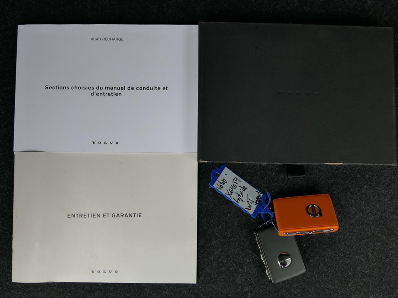 Volvo XC40 1.5 T4 Recharge Inscription 12 MND garantie Leer / Keyless Entry