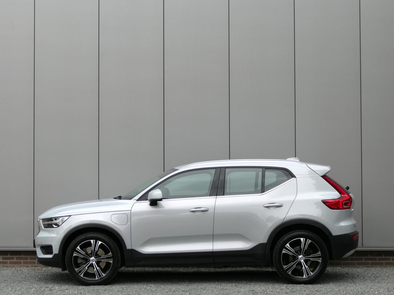 Volvo XC40 1.5 T4 Recharge Inscription 12 MND garantie Leer / Keyless Entry