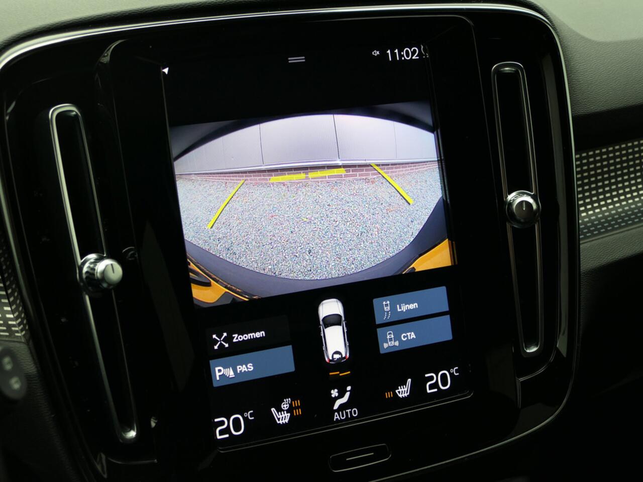 Volvo XC40 1.5 T2 AUT R-Design Camera / pilot assist / Stuurverwarming