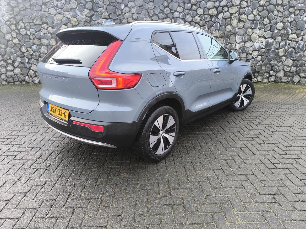 Volvo XC40 1.5 T4 Recharge Inscription Expression Leder sport interieur, stoel verwarming V+A electr verst geheugen stoel, voorruit verwarming,carplay, electr A klep