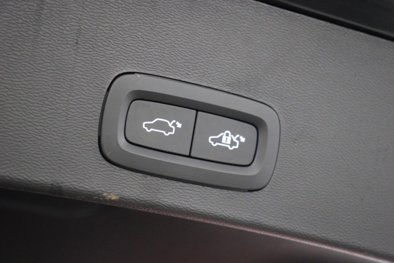 Volvo XC40 Recharge Plus - Carplay, Navi, Cruise, Camera, Stuur/Stoelverw. SOH 92,03%