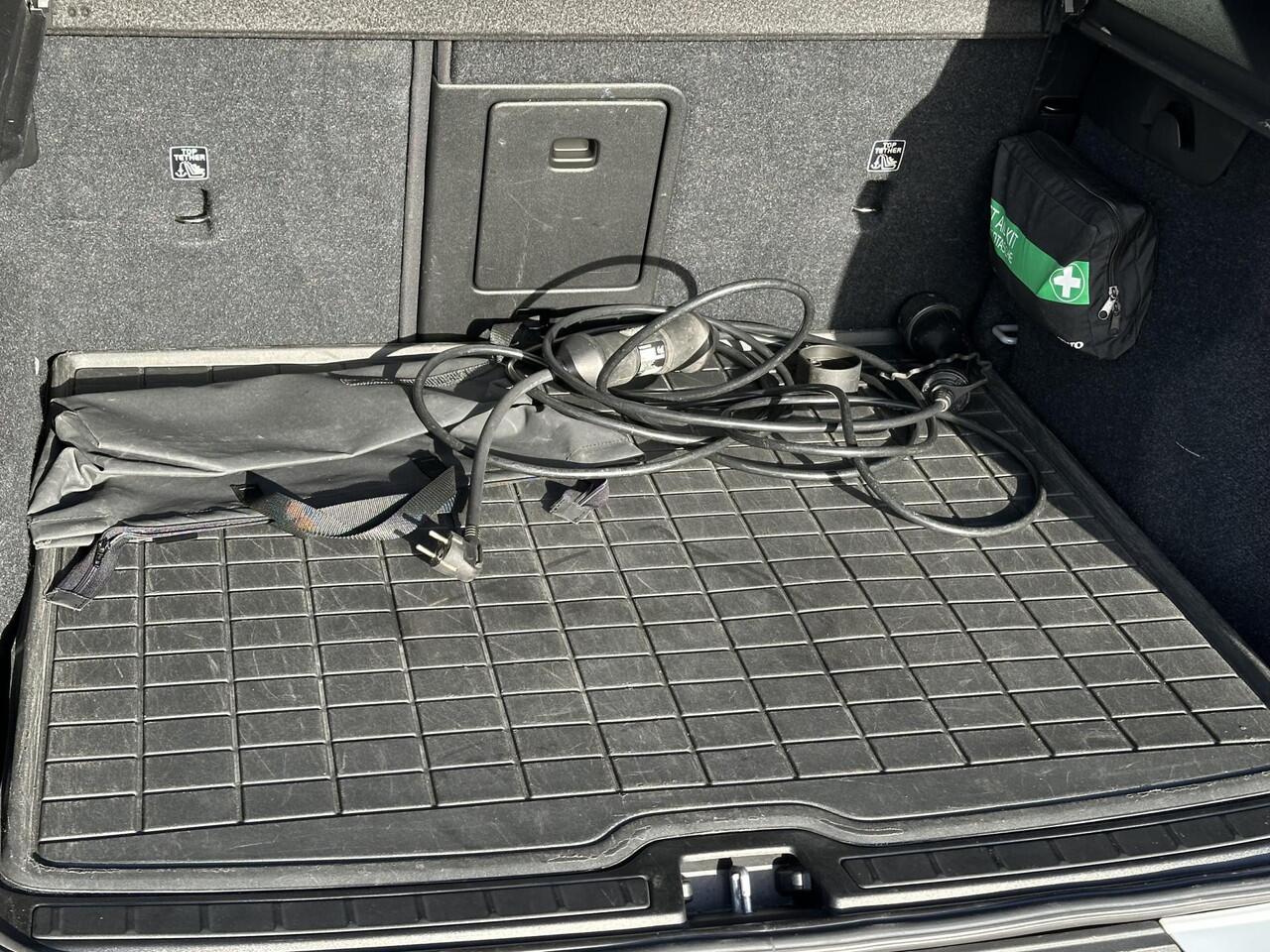 Volvo XC40 1.5 T5 Recharge R-Design | Navi | Two Tone | H&K | Climate | occasion