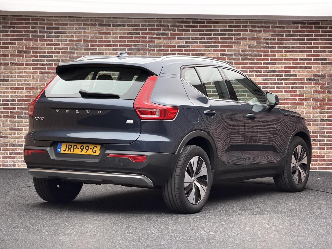 Volvo XC40 1.5 T4 Recharge Inscription Expression Automaat Cruise Control Navi
