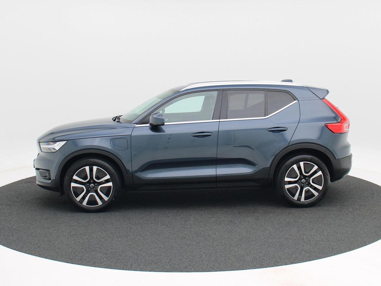 Volvo XC40 1.5 T5 Recharge Inscription 263 Pk | Harman/Kardon | Trekhaak Elektrisch | Stoel- & Stuurverwarming | Virtual Cockpit | Camera | LED | 19 Inch