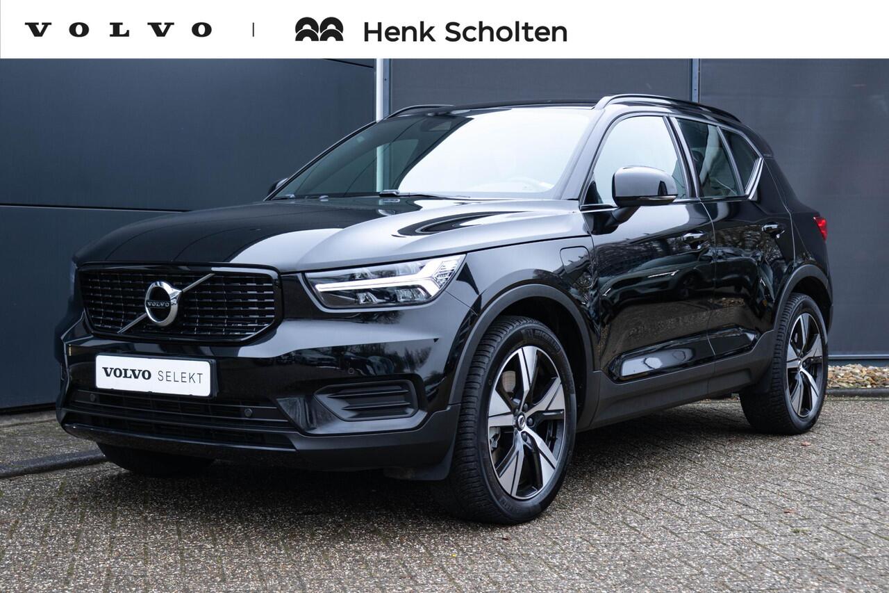 Volvo XC40 T4 Recharge R-Design | Fullmap Navigatie | All Season Banden | Elektrisch verstelbare voorstoelen | Parkeercamera | Adaptieve Cruise control | Verwarmbare voorstoelen en Stuurwiel |