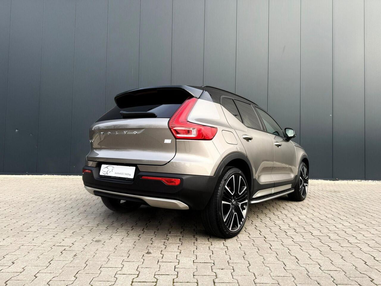 Volvo XC40 1.5 T4 R-Design pano / 21 inch / Memory